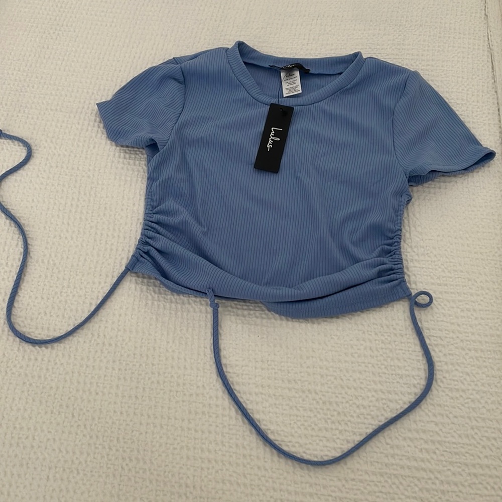 Lulus adjustable crop tee with open back in size small!